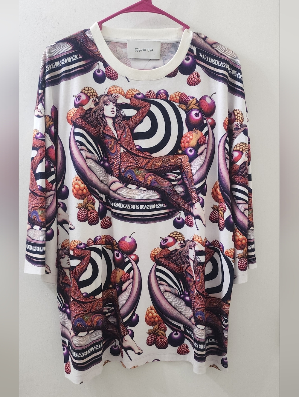 Custo Barcelona Cream Tee with Pink Accent